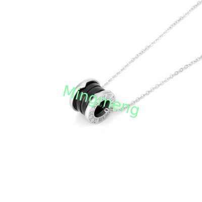 Gold stainless steel necklace, light luxury, niche high-end collarbone necklace, temperament, women's high-end design, collarbone chain, new style